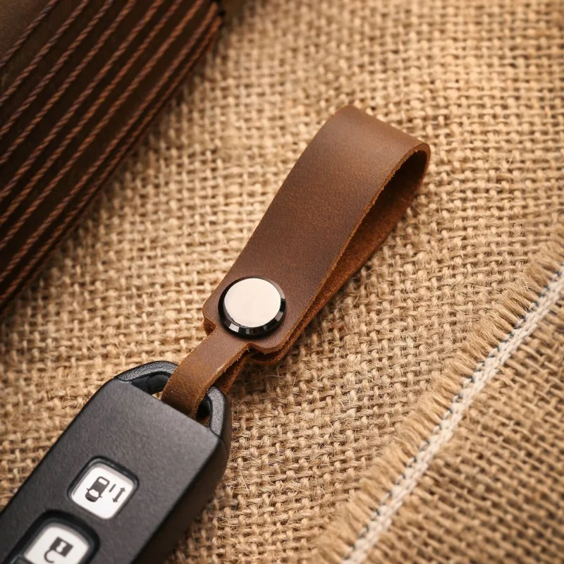 レーザーカスタムロゴクレイジーホース本革キーホルダーヴィンテ - Leatherwork Keychain のレビューと価格