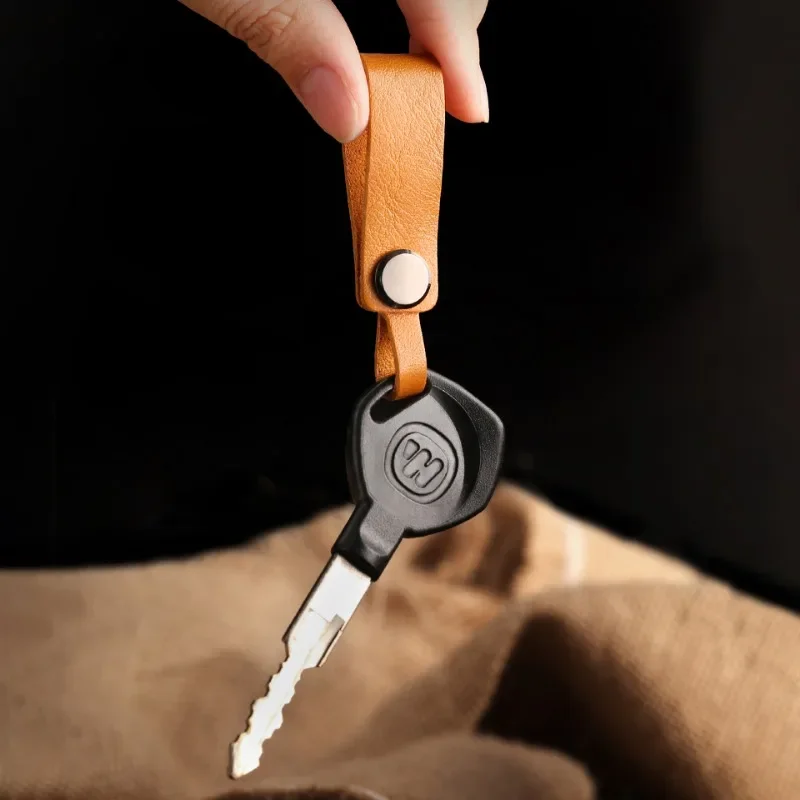 カスタムロゴ入り本革キーホルダー メンズ レディース ヴィン - Leatherwork Keychain のレビューと価格